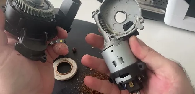 Замена помпы ULKA в Philips LatteGo 3200